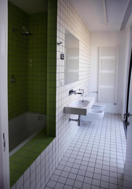 Mxp Rooms Guest House Cardano Al Campo Bagian luar foto