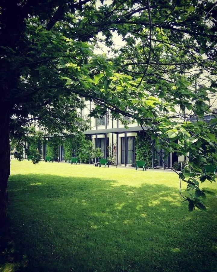 Mxp Rooms Guest House Cardano Al Campo Bagian luar foto