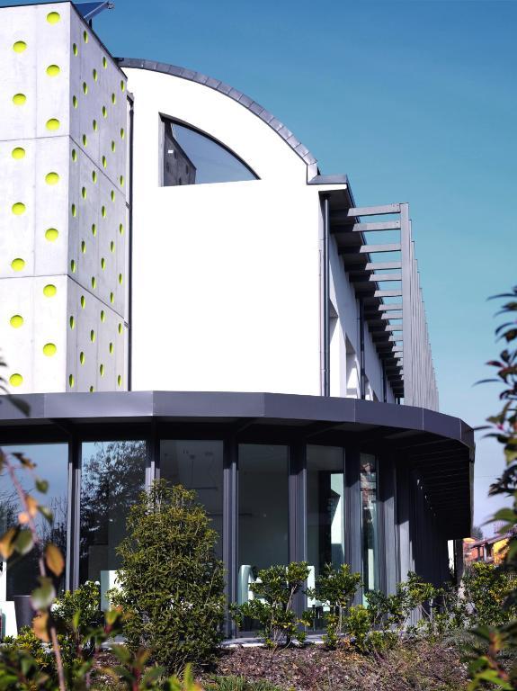 Mxp Rooms Guest House Cardano Al Campo Bagian luar foto